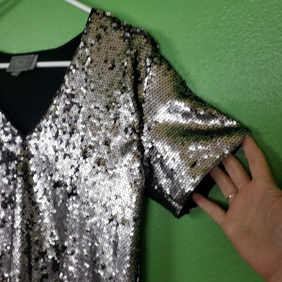 Anthropologie Vanessa Virginia Trendy Silver Sequin Short Sleeve Shirt Size  XS - Picture 8 of 10